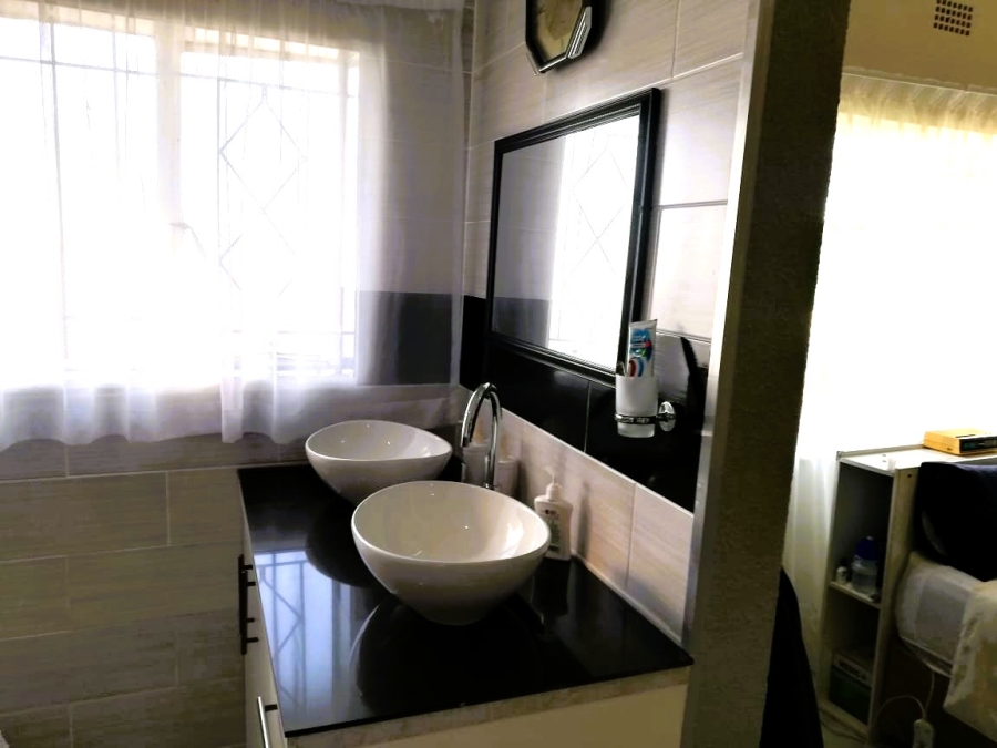 3 Bedroom Property for Sale in Deneysville Free State